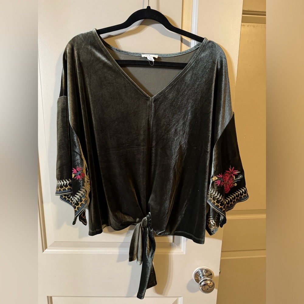 Tribal Lovestitch Women's Boho Hippie Top Large Velvet Floral Embroidered Tie Up